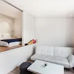 Modern Apartment In The Heart Of The Marais