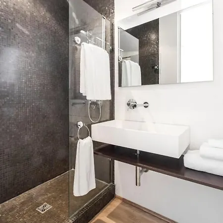 Modern In The Heart Of The Marais Paris