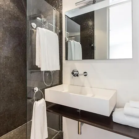 Apartment Modern In The Heart Of The Marais *